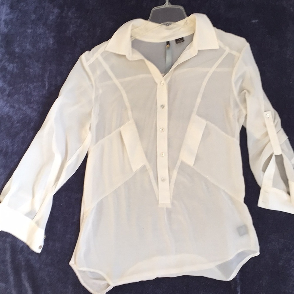 Wilster long sleeves dressy blouse.